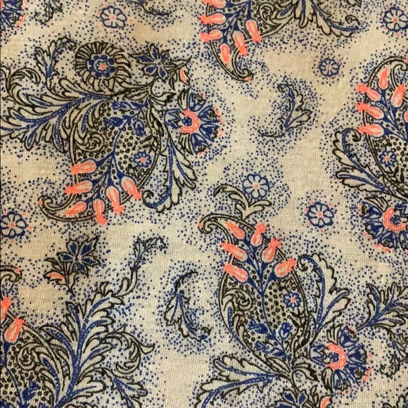 American Eagle tank tops - Picture 4 of 8